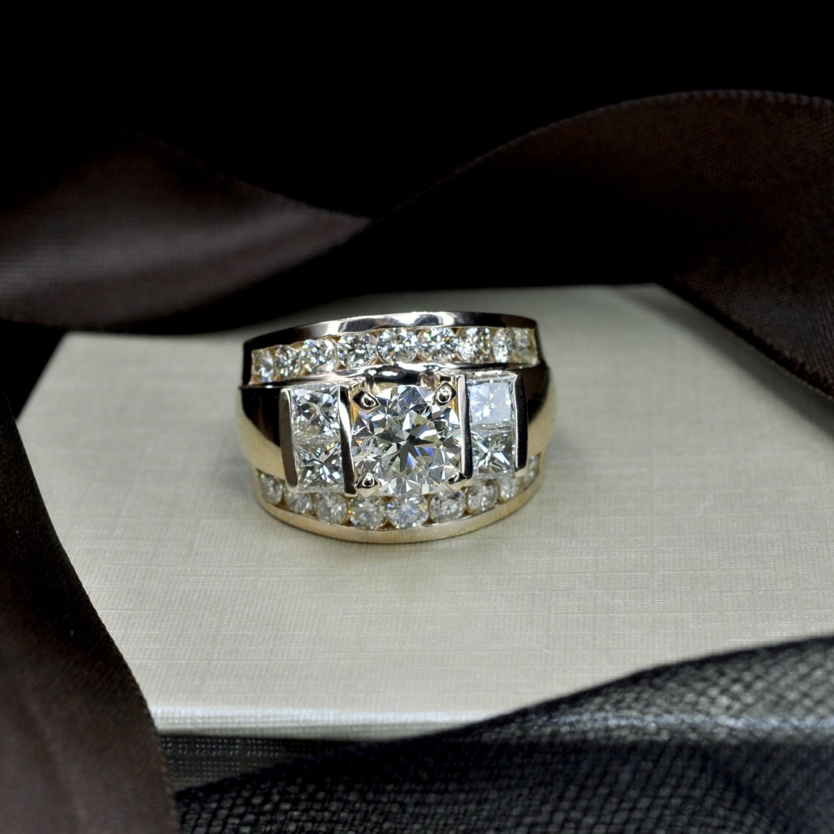 2.80-3.95 CT Round &amp; Princess Cut Diamonds - Engagement Ring - Primestyle.com