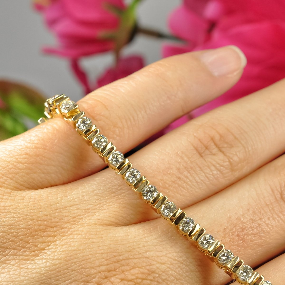 3.00-5.00 CT Round Cut Diamonds - Tennis Bracelet