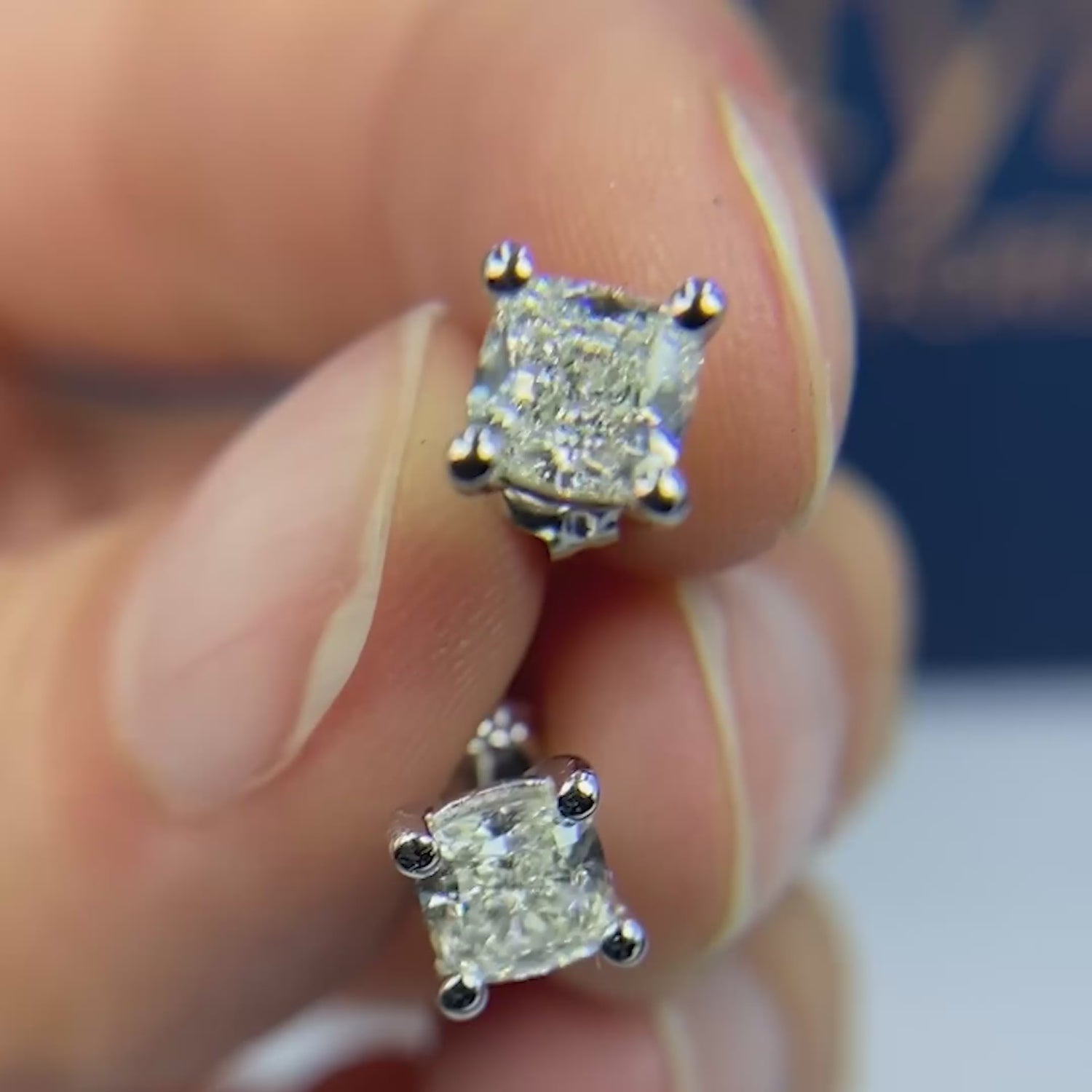 Glistening 1.50 CT Cushion Cut Diamond Stud Earrings in 18 KT White Gold