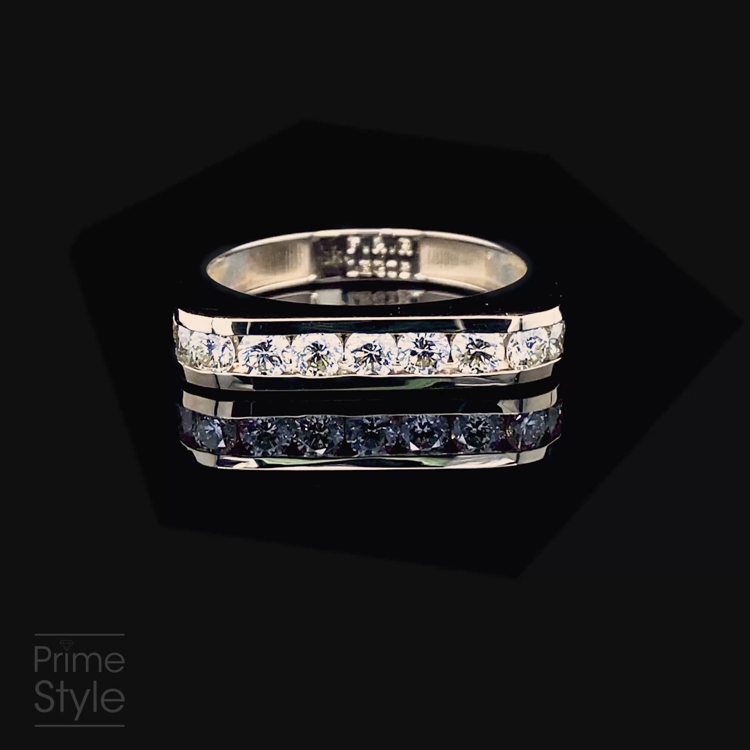 Elegant 1.50 CT Round Cut Diamond Mens Wedding Band in 18KT Yellow Gold