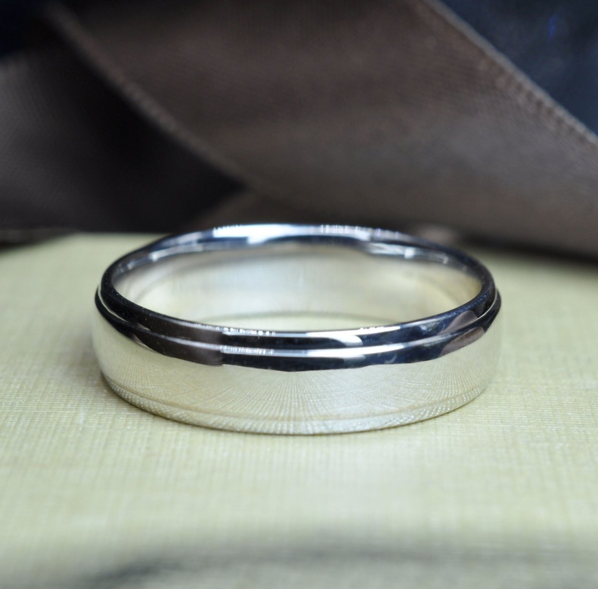 6.0 mm Plain Wedding Band in 14KT, 18KT & Platinum - Primestyle.com