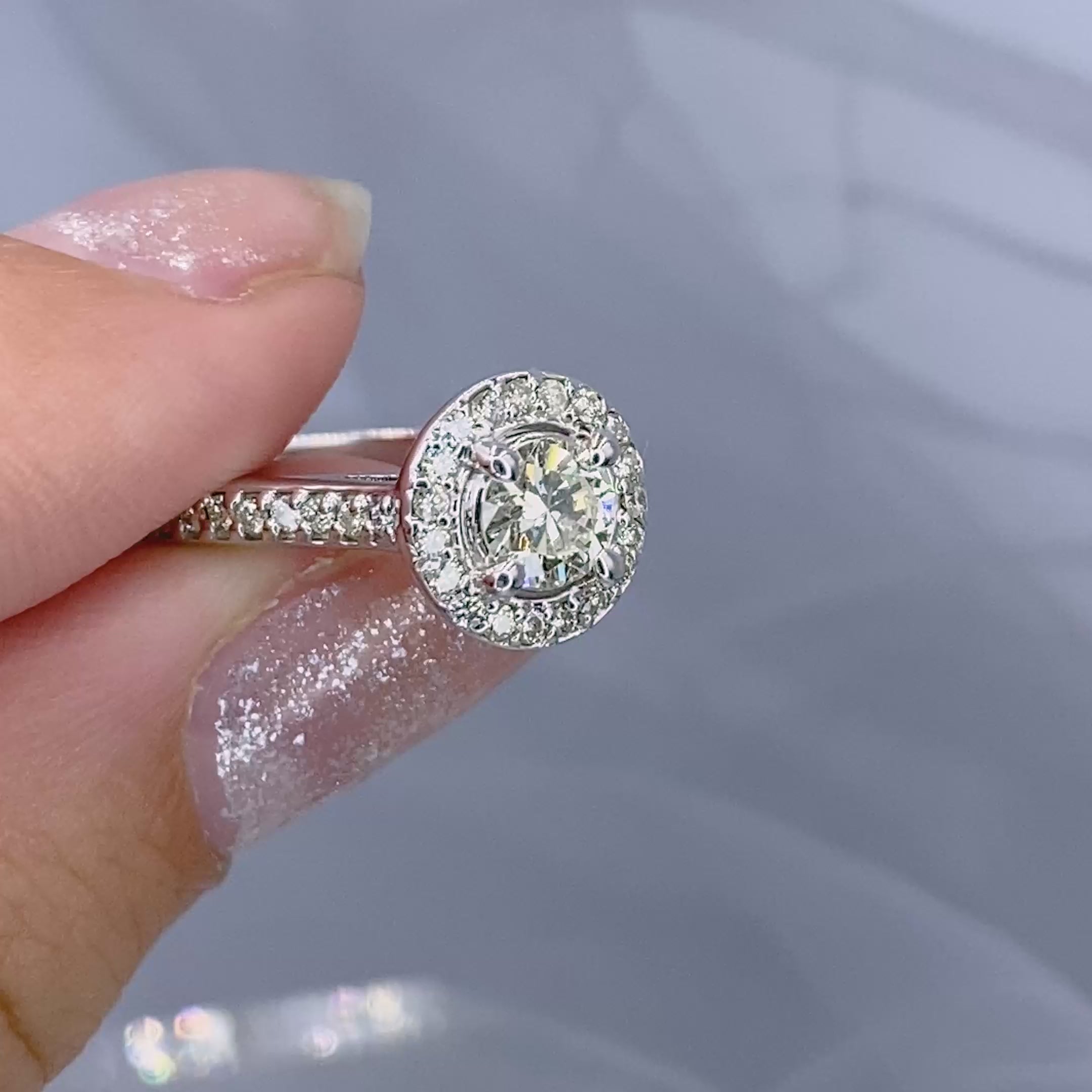 Low-Cost 0.90 CT Round Cut Diamond Engagement Ring in 14 KT White Gold