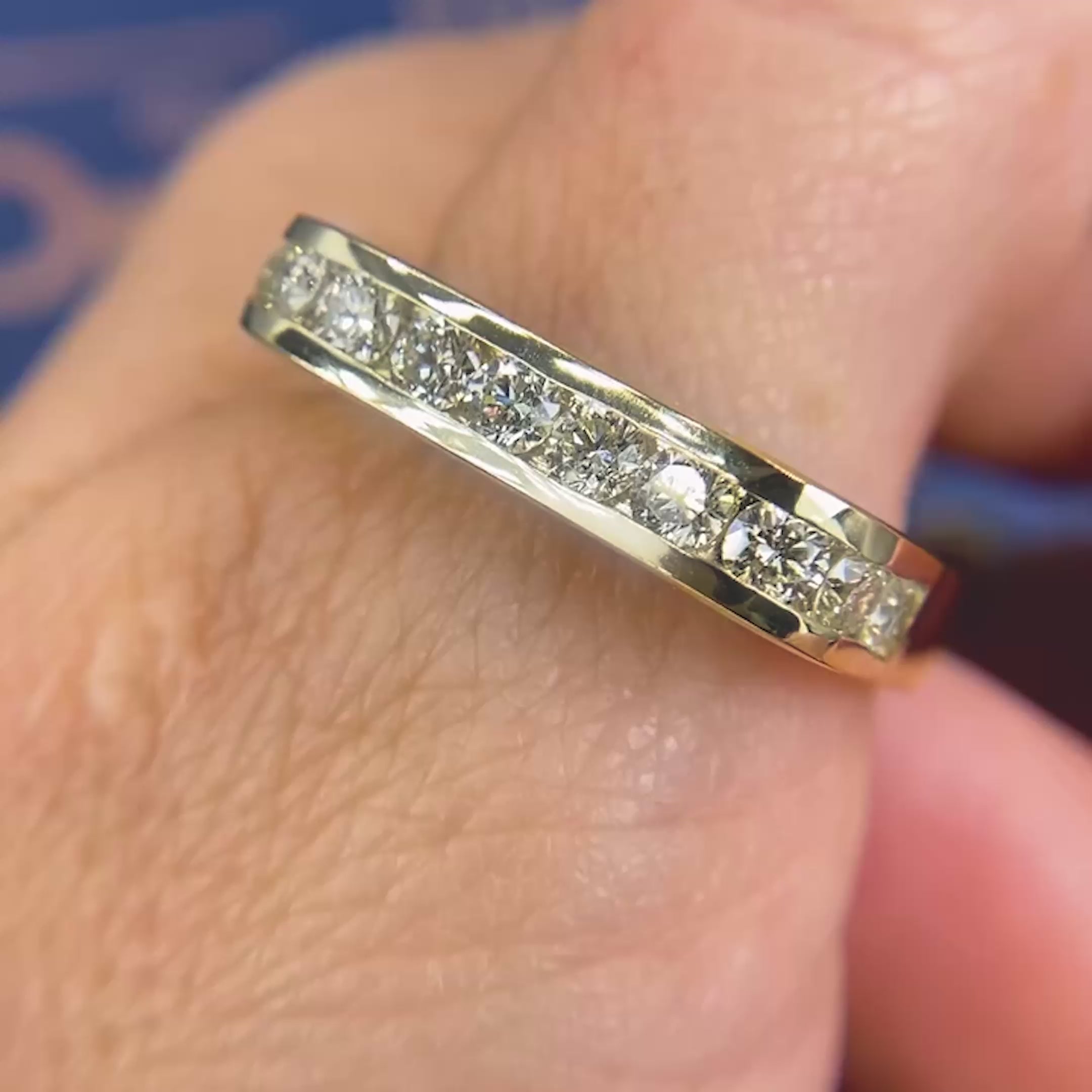 Elegant 1.50 CT Round Cut Diamond Mens Wedding Band in 18KT Yellow Gold