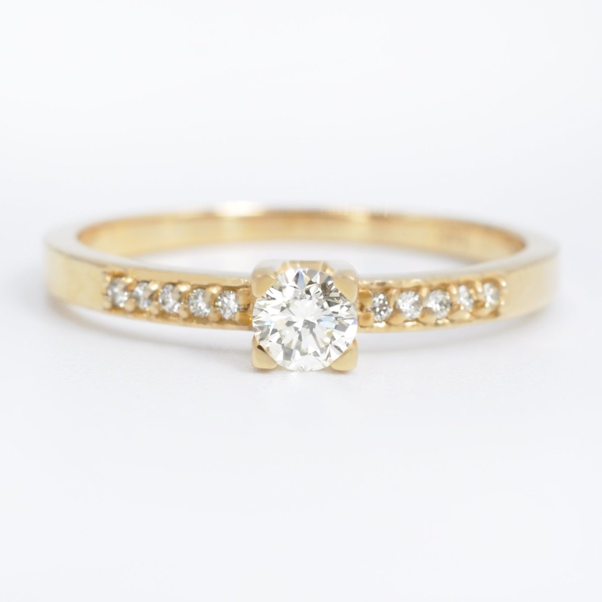 Authentic 0.45 CT Round Cut Diamond Engagement Ring in 14KT Yellow Gold - Primestyle.com