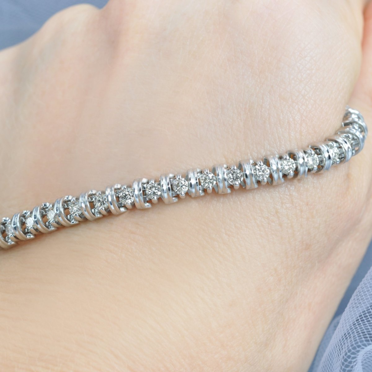 Blissful 3.00 CT Round Cut Diamond Tennis Bracelet in Platinum - Primestyle.com