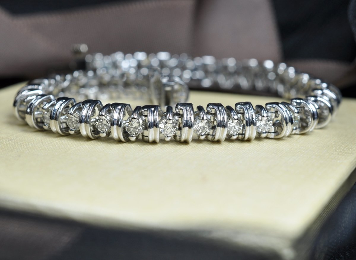 Blissful 3.00 CT Round Cut Diamond Tennis Bracelet in Platinum - Primestyle.com