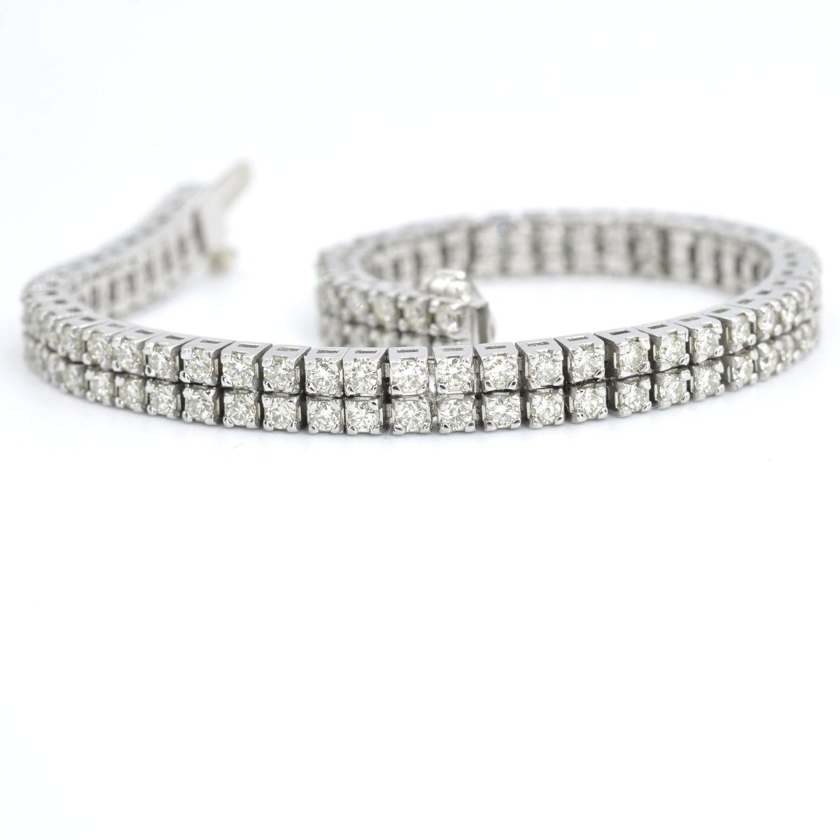 Blissful 4.10CT Round Cut Diamond Tennis Bracelet in Platinum - Primestyle.com