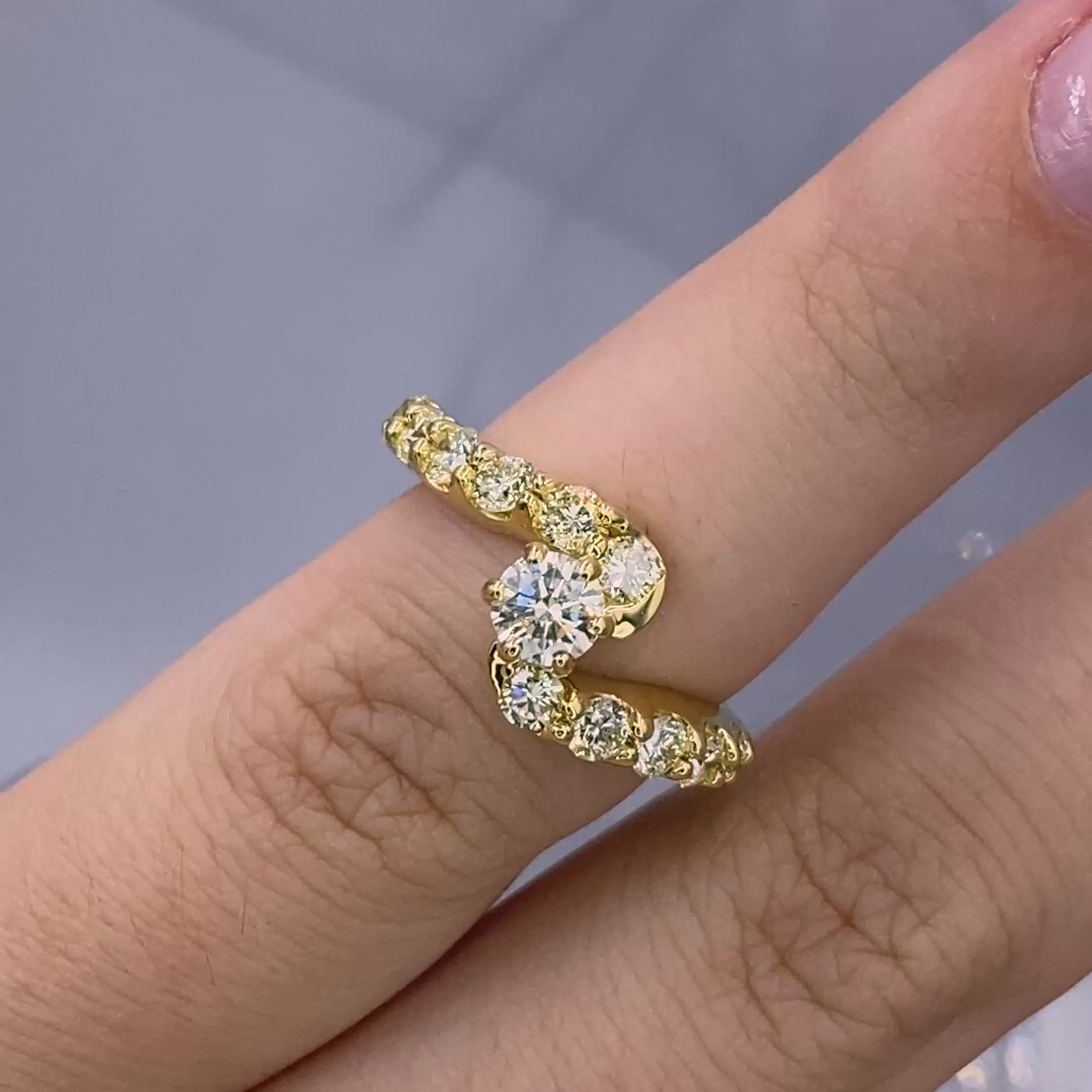 Luxurious 1.65CT Round Cut Diamond Engagement Ring in 18KT Yellow Gold