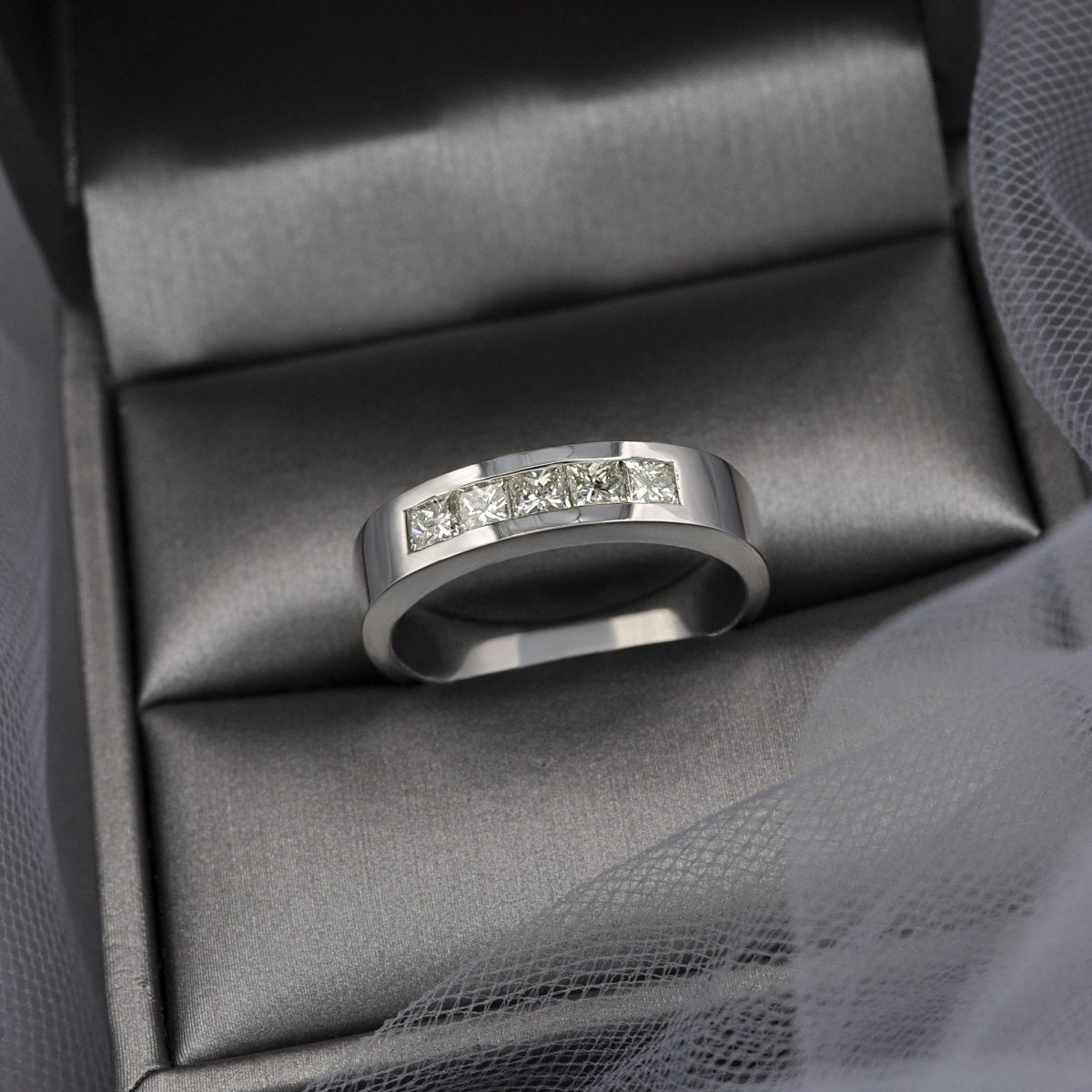 Certified 1.00CT Princess Cut Diamond Mens Wedding Ring in Platinum - Primestyle.com