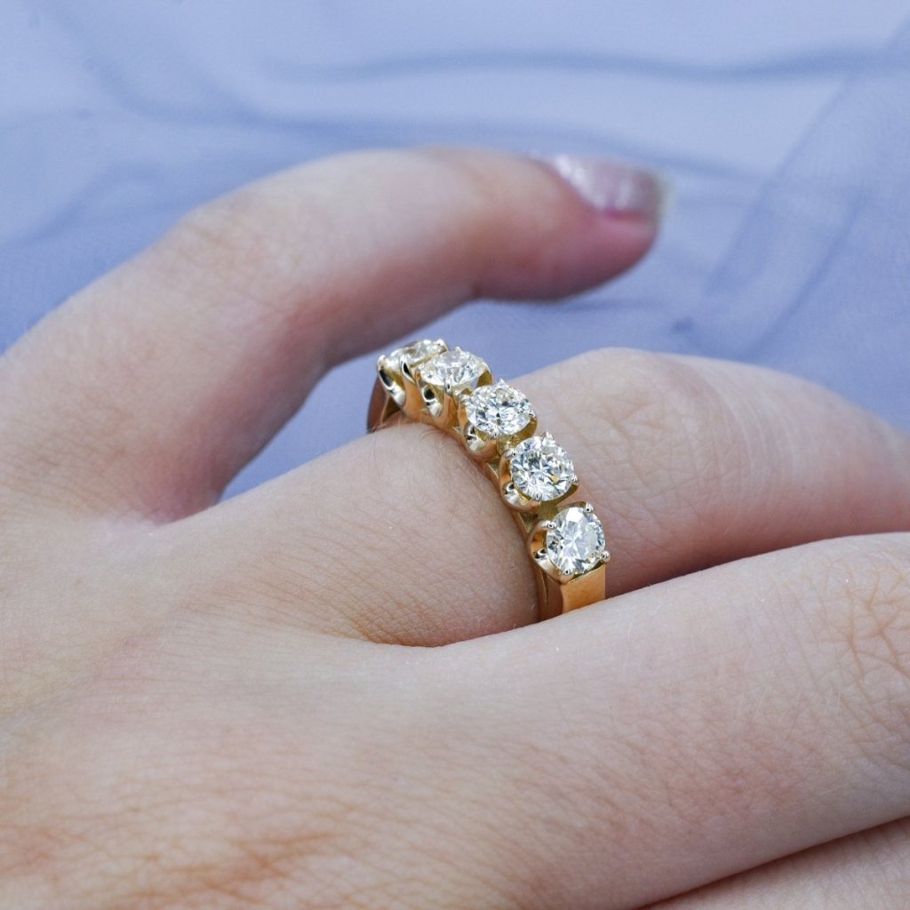 Certified 1.50 CT Round Cut Diamond Wedding Band in 14 KT Yellow Gold - Primestyle.com