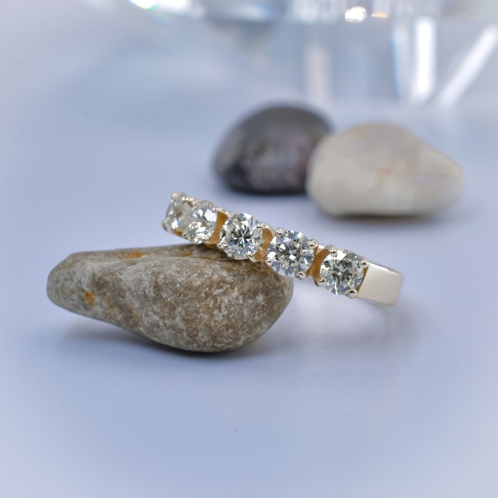 Certified 1.50 CT Round Cut Diamond Wedding Band in 14 KT Yellow Gold - Primestyle.com