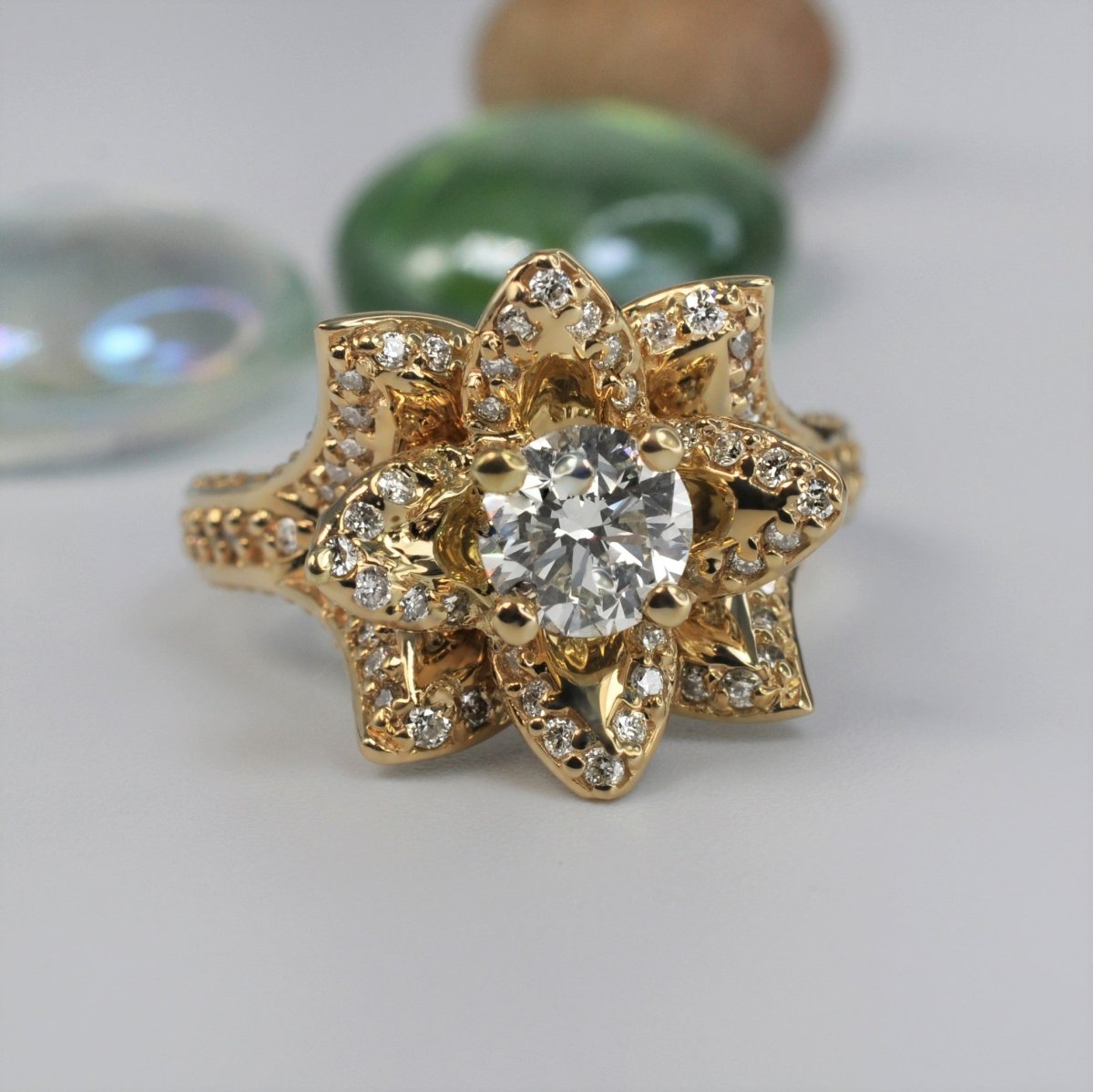 Certified 2.22 CT Round Cut Diamond Engagement Ring in 14 KT Yellow Gold