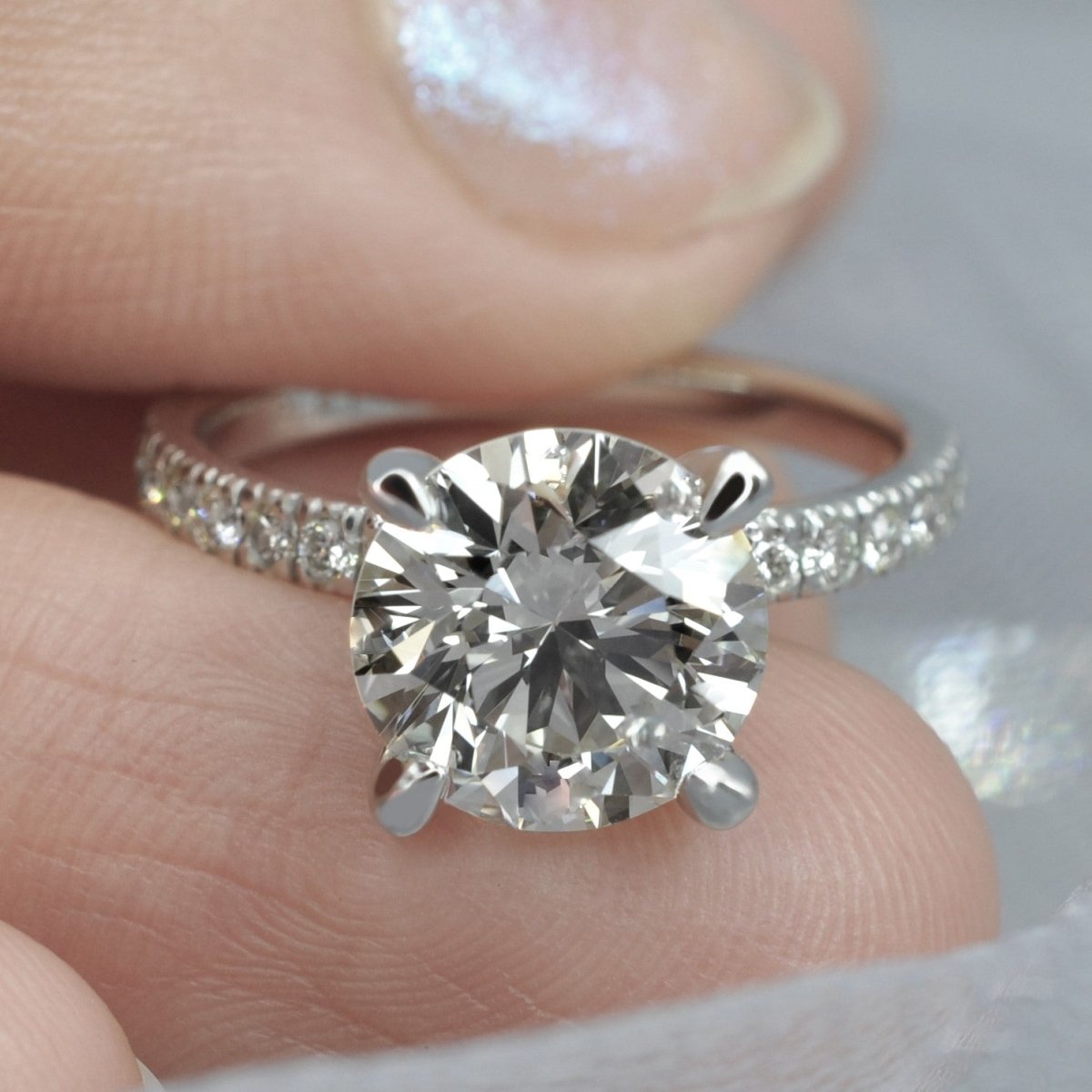 Certified 3.30 CT Round Cut Diamond Engagement Ring in Platinum - Primestyle.com