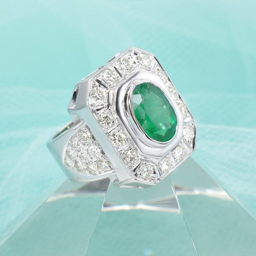 Certified 6.50CT Round and Oval Cut Diamond and Green Emerald Mens Ring in 14KT White Gold - Primestyle.com