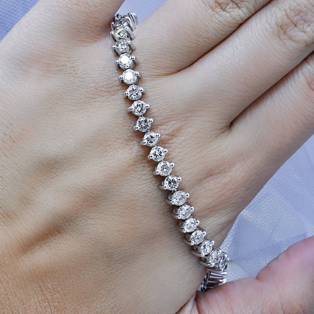 Chic 8.00 CT Round Cut Diamond Tennis Bracelet in 14KT White Gold - Bracelet - Primestyle.com
