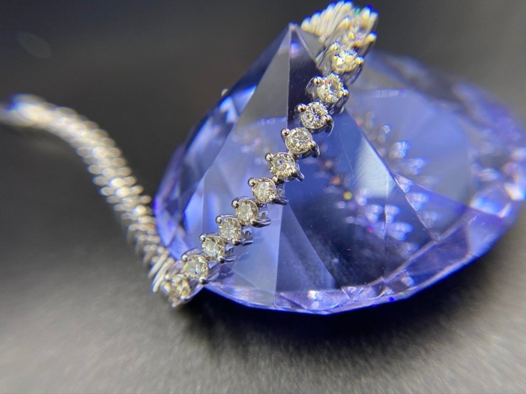 Chic 8.00 CT Round Cut Diamond Tennis Bracelet in 14KT White Gold - Bracelet - Primestyle.com