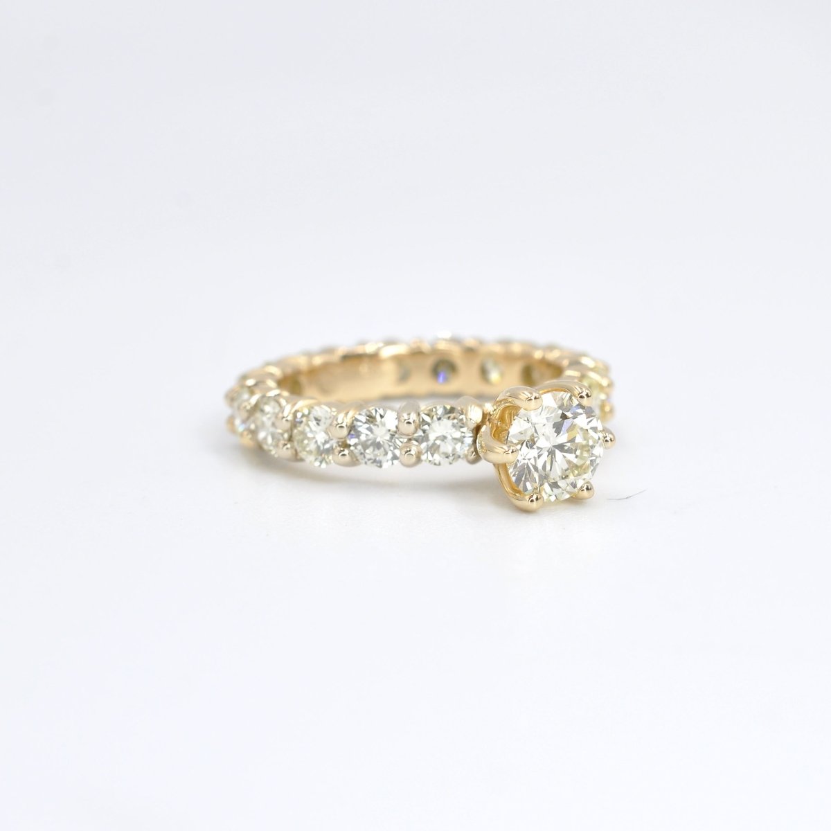 Classy 3.40 CT Round Cut Diamond Engagement Ring in 14KT Yellow Gold