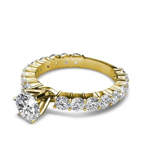 Classy 3.40 CT Round Cut Diamond Engagement Ring in 14KT Yellow Gold - Primestyle.com