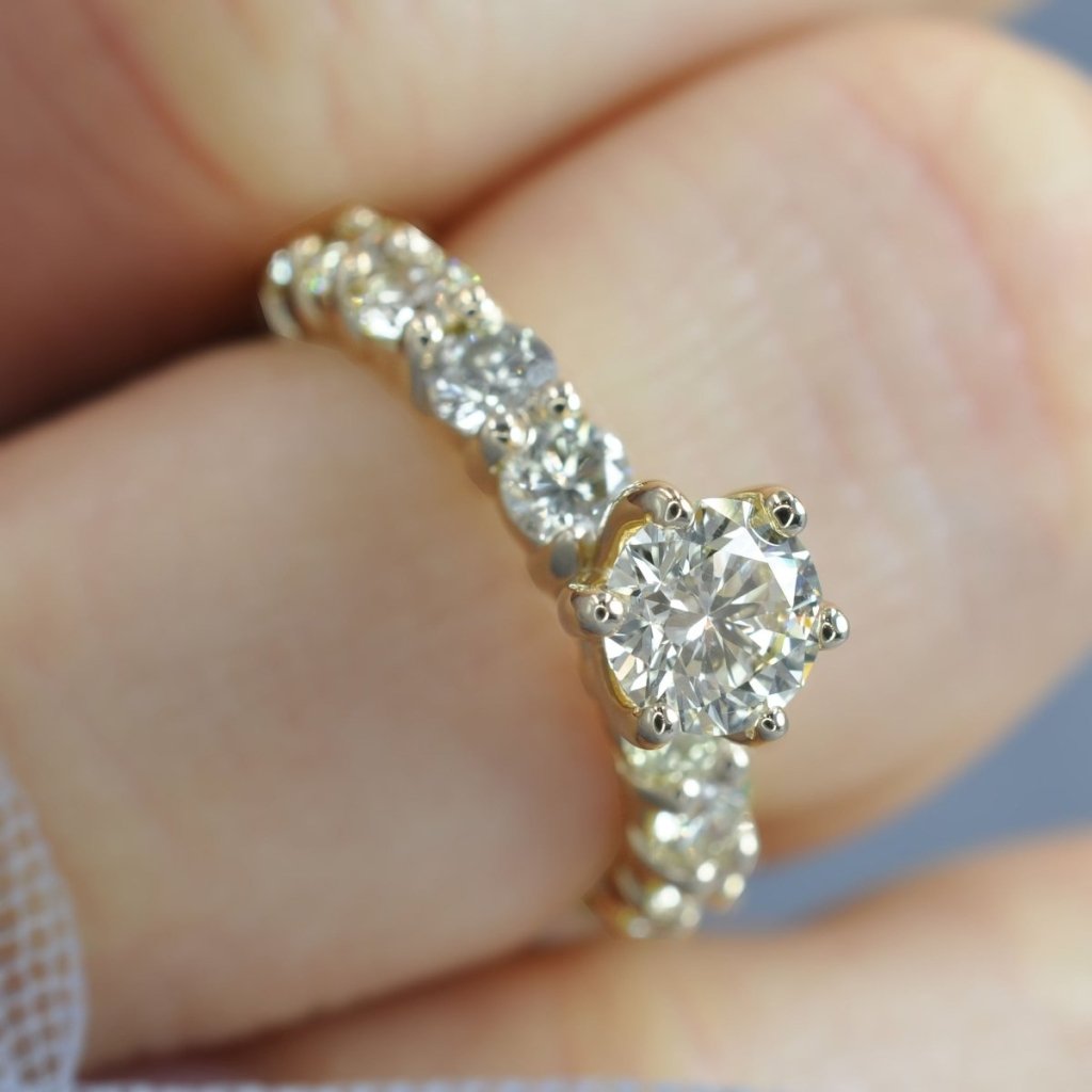 Classy 3.40 CT Round Cut Diamond Engagement Ring in 14KT Yellow Gold - Primestyle.com