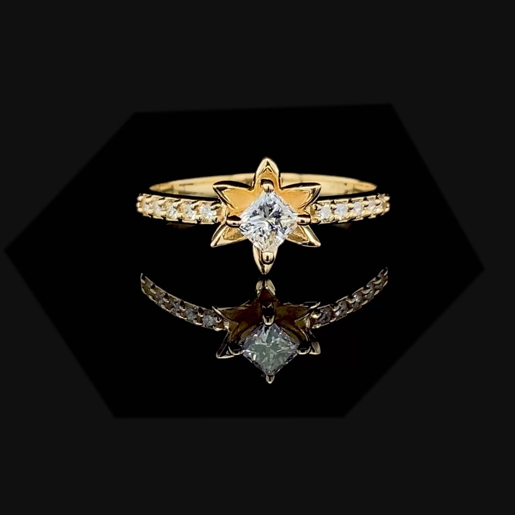 Special 0.80CT Princess and Round Cut Diamond Engagement Ring in 18kt Yellow Gold