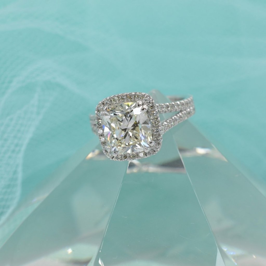 Elegant 3.86 CT Cushion and Round Cut Diamond Engagement Ring in Platinum - Primestyle.com