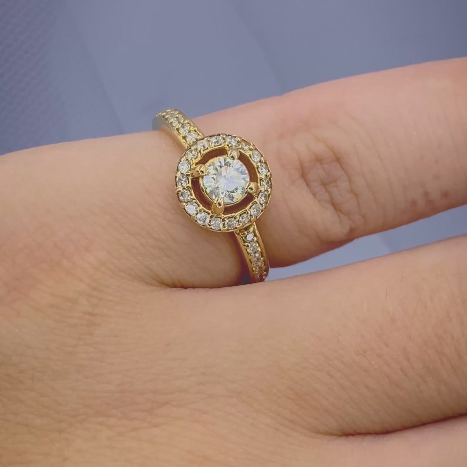 Fabulous 0.70 CT Round Cut Diamond Engagement Ring in 14KT Yellow Gold