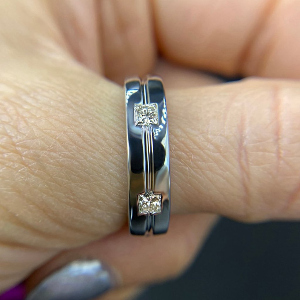 Fabulous 0.75 CT Princess Cut Diamond Mens Wedding Band in 14 KT White Gold - Mens Wedding Band - Primestyle.com