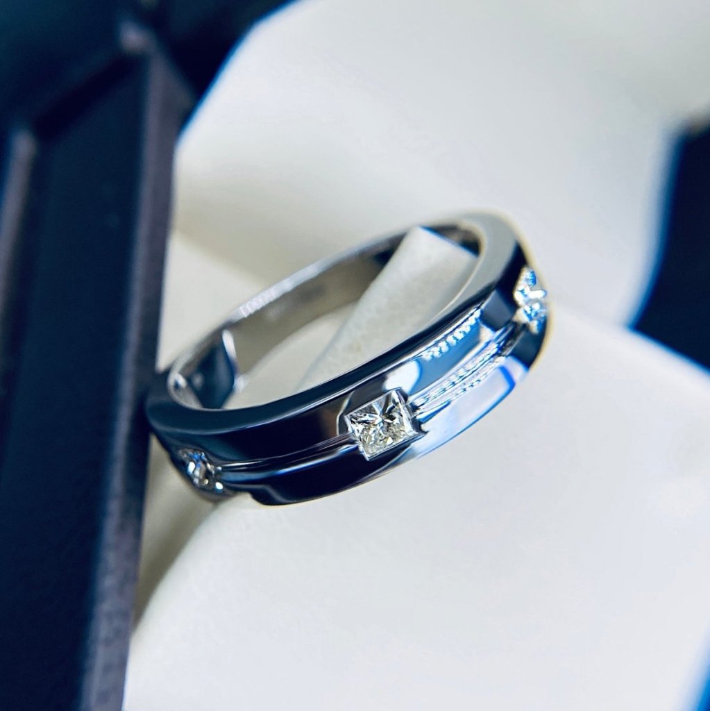 Fabulous 0.75 CT Princess Cut Diamond Mens Wedding Band in 14 KT White Gold - Mens Wedding Band