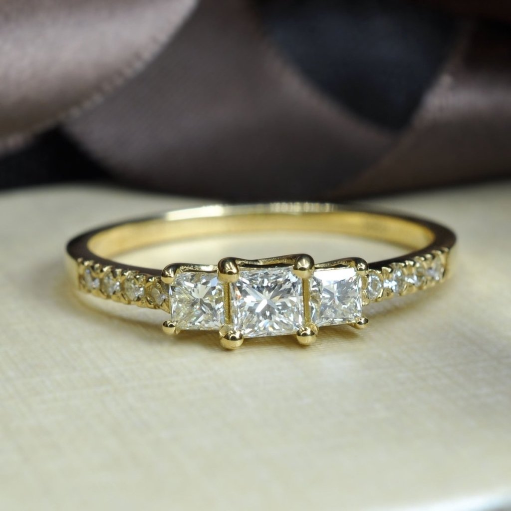 Fashionable 1.10 CT Princess and Round Cut Diamond Three Stone Ring in 18 KT Yellow Gold - Primestyle.com