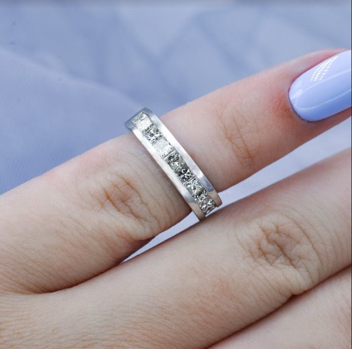 Fashionable 1.10CT Princess Cut Diamond Wedding Band in Platinum