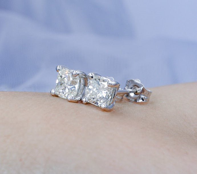 Glistening 1.50 CT Cushion Cut Diamond Stud Earrings in 18 KT White Gold - Primestyle.com