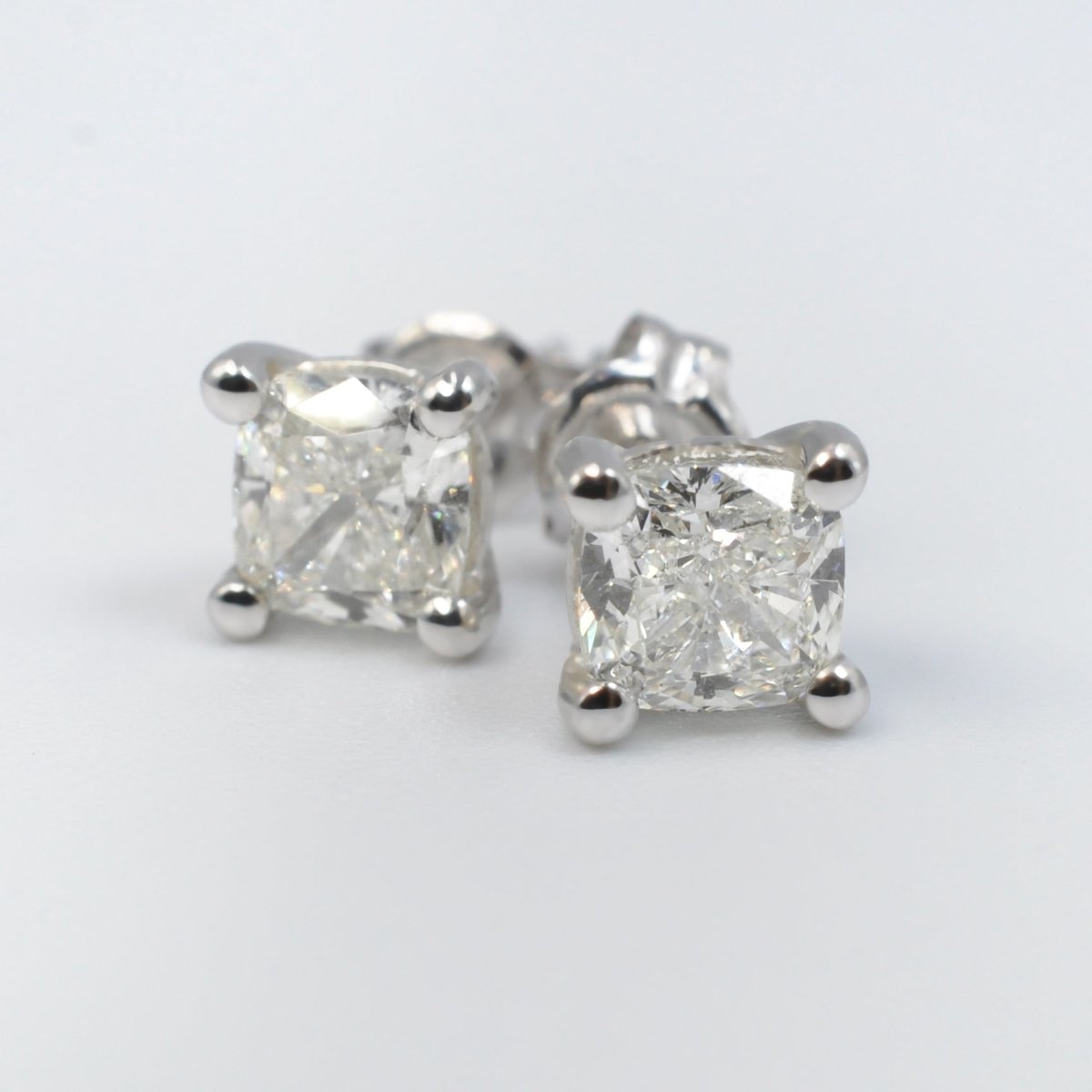 Glistening 1.50 CT Cushion Cut Diamond Stud Earrings in 18 KT White Gold - Primestyle.com