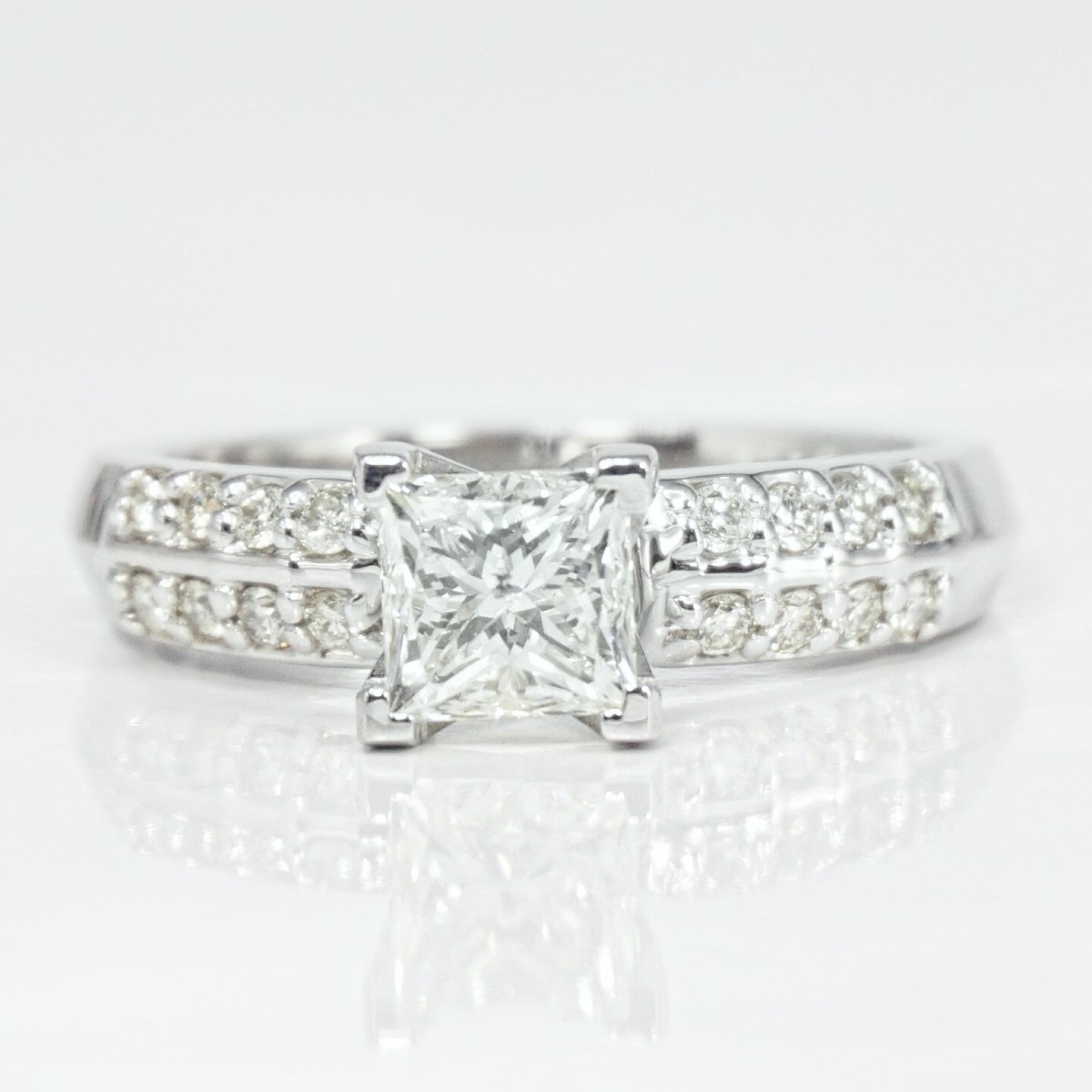 Limited 0.70 CT Princess and Round Cut Diamond Engagement Ring in 14 KT White Gold - Primestyle.com