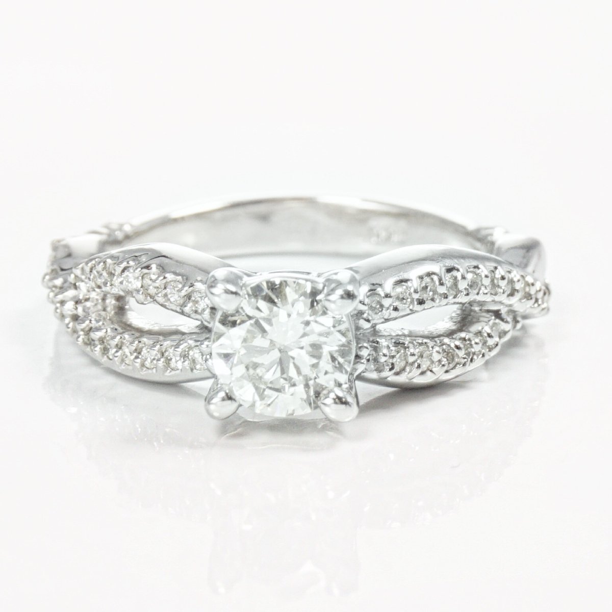 No Risk 0.75 CT Round Cut Diamond Engagement Ring in 14KT White Gold - Primestyle.com