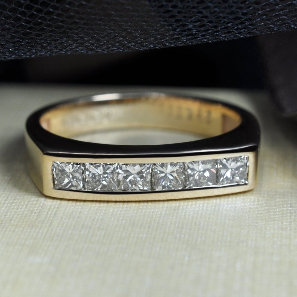 Premium 1.00 CT Princess Cut Diamond Mens Wedding Band in 14 KT Yellow Gold - Primestyle.com
