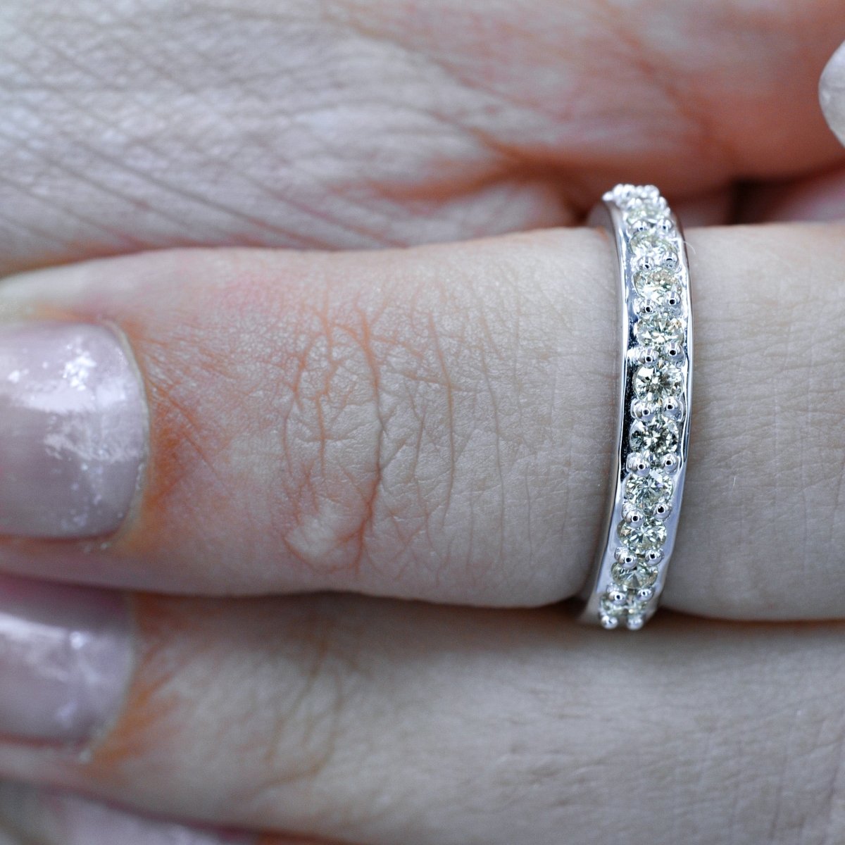 Quality 0.50 CT Diamond Wedding Band in 14 KT White Gold - Primestyle.com