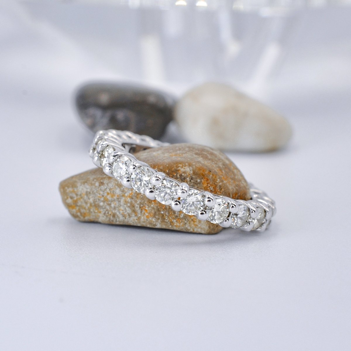 Quality 2.50CT Round Cut Diamond Eternity Ring in 18kt White Gold - Primestyle.com