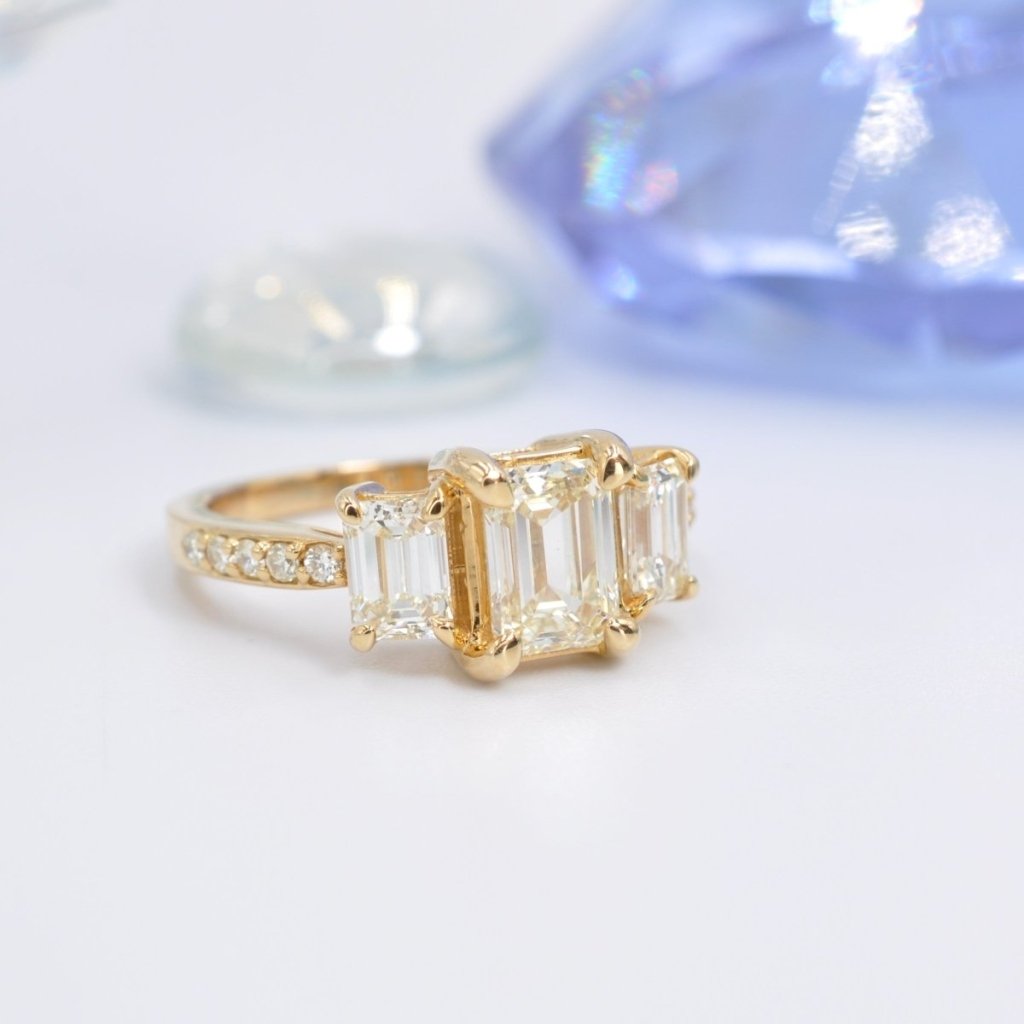 Rare 2.65 CT Emerald and Round Cut Diamond Engagement Ring in 14KT Yellow Gold - Primestyle.com