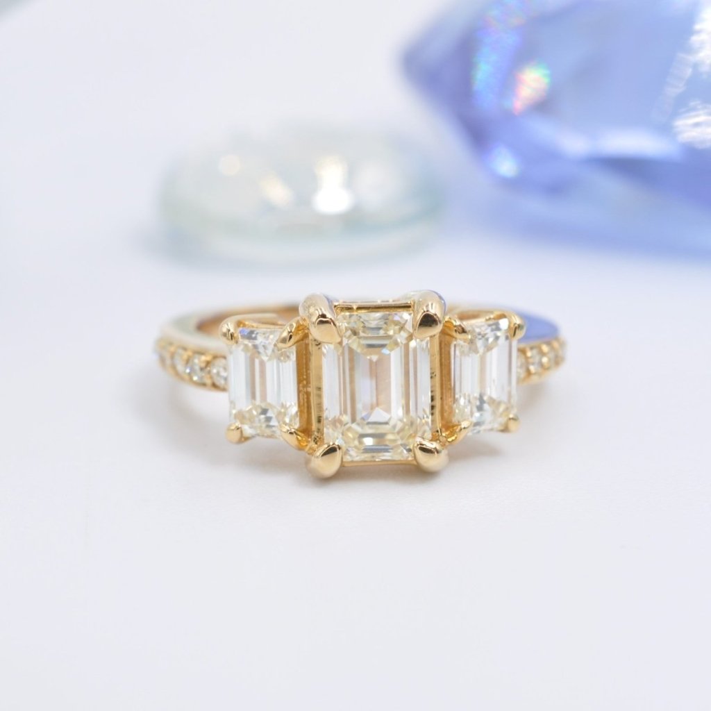 Rare 2.65 CT Emerald and Round Cut Diamond Engagement Ring in 14KT Yellow Gold - Primestyle.com