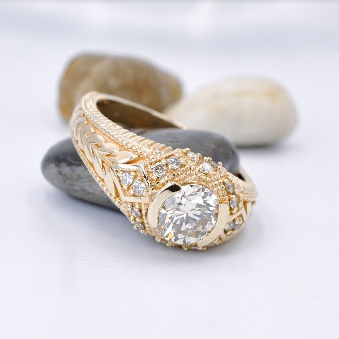 Selected 1.25 CT Round Cut Diamond Engagement Ring in 14 KT Yellow Gold - Primestyle.com