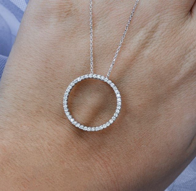 Special 0.45 CT Round Cut Diamond Pendant in 18KT White Gold - Diamond Pendant