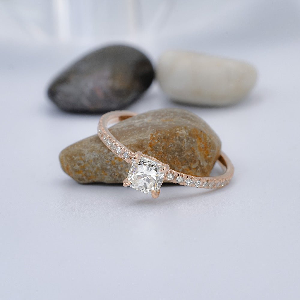 Special 0.80CT Cushion and Round Cut Diamond Engagement Ring in 14KT Rose Gold - Primestyle.com