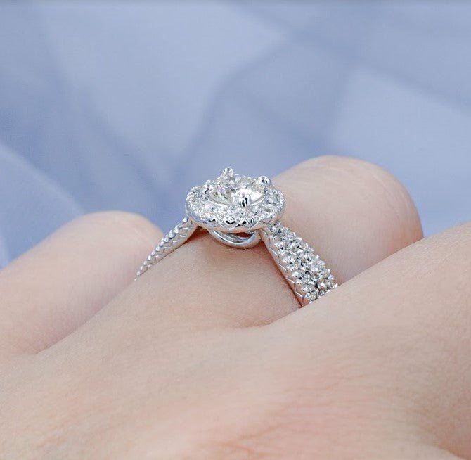 Special 1.25 CT Round Cut Diamond Bridal Set in 14KT White Gold
