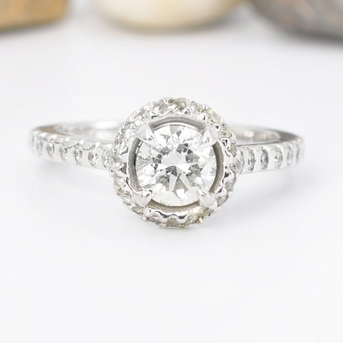 Luxurious 0.85 CT Round Cut Diamonds - Engagement Ring in 14KT White Gold