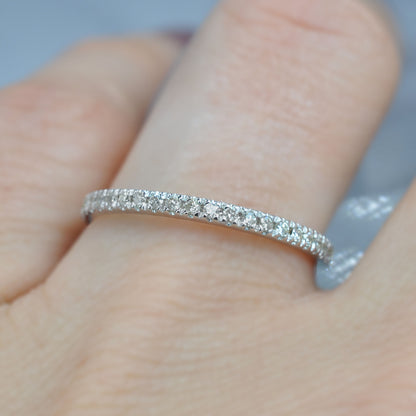 Luxurious 0.25 CT Round Cut Diamonds - Wedding Band in 14KT White Gold