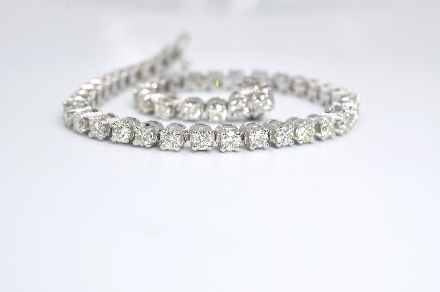 Alluring 4.00 CT Round Cut Diamonds - Tennis Bracelet in 14KT White Gold