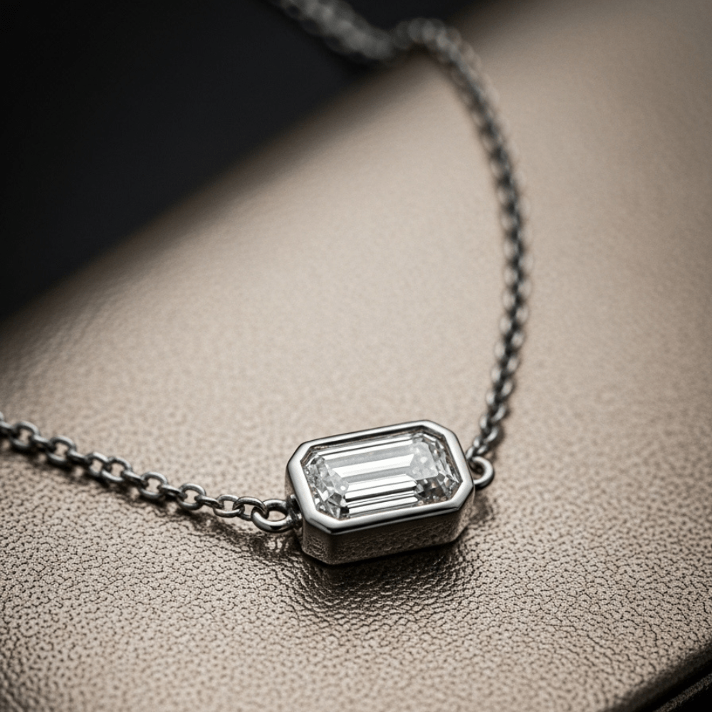 Serenelle Emerald - Cut Devotion Necklace - Primestyle.com