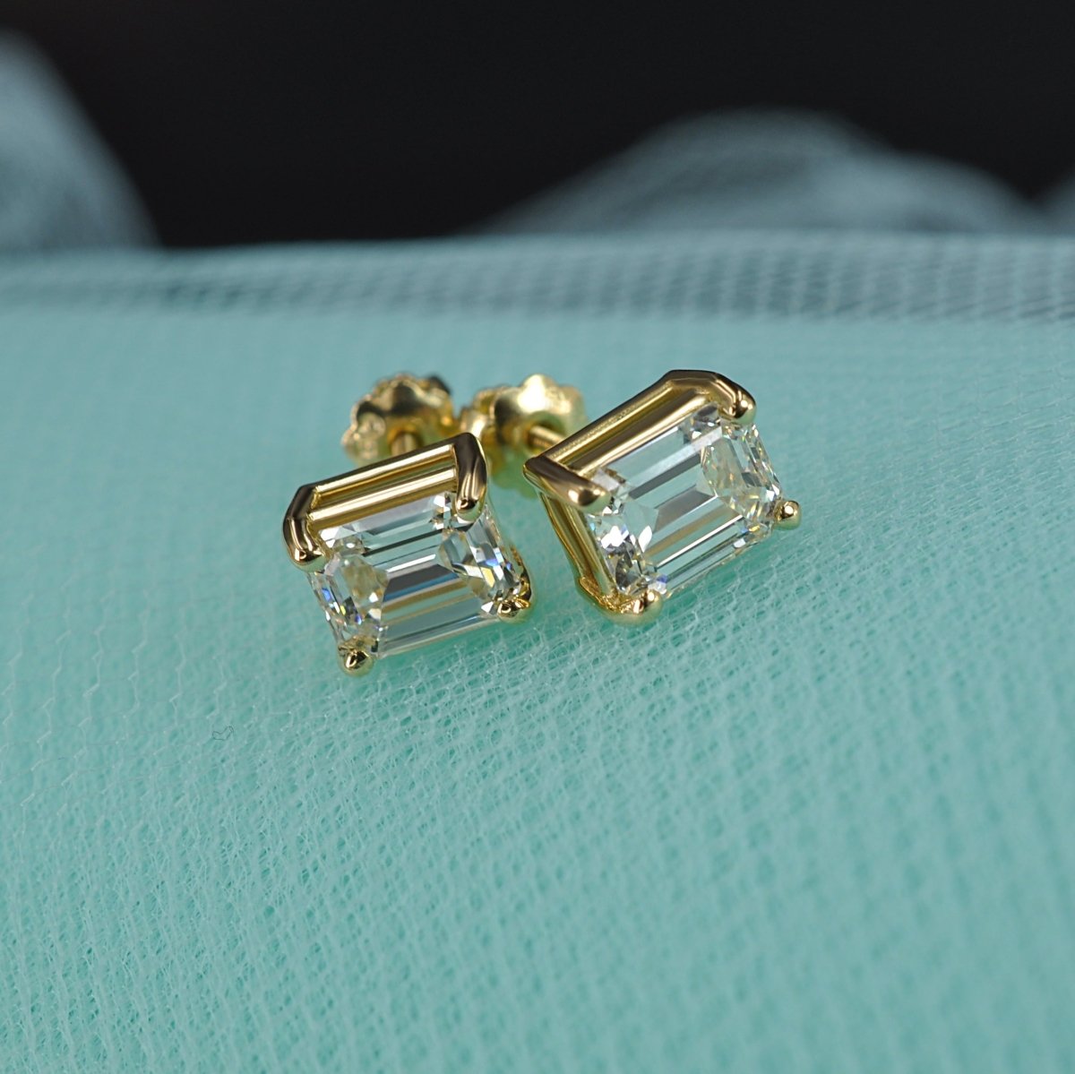 0.50-3.00 CT Emerald Cut Diamonds - Stud Earrings - Primestyle.com