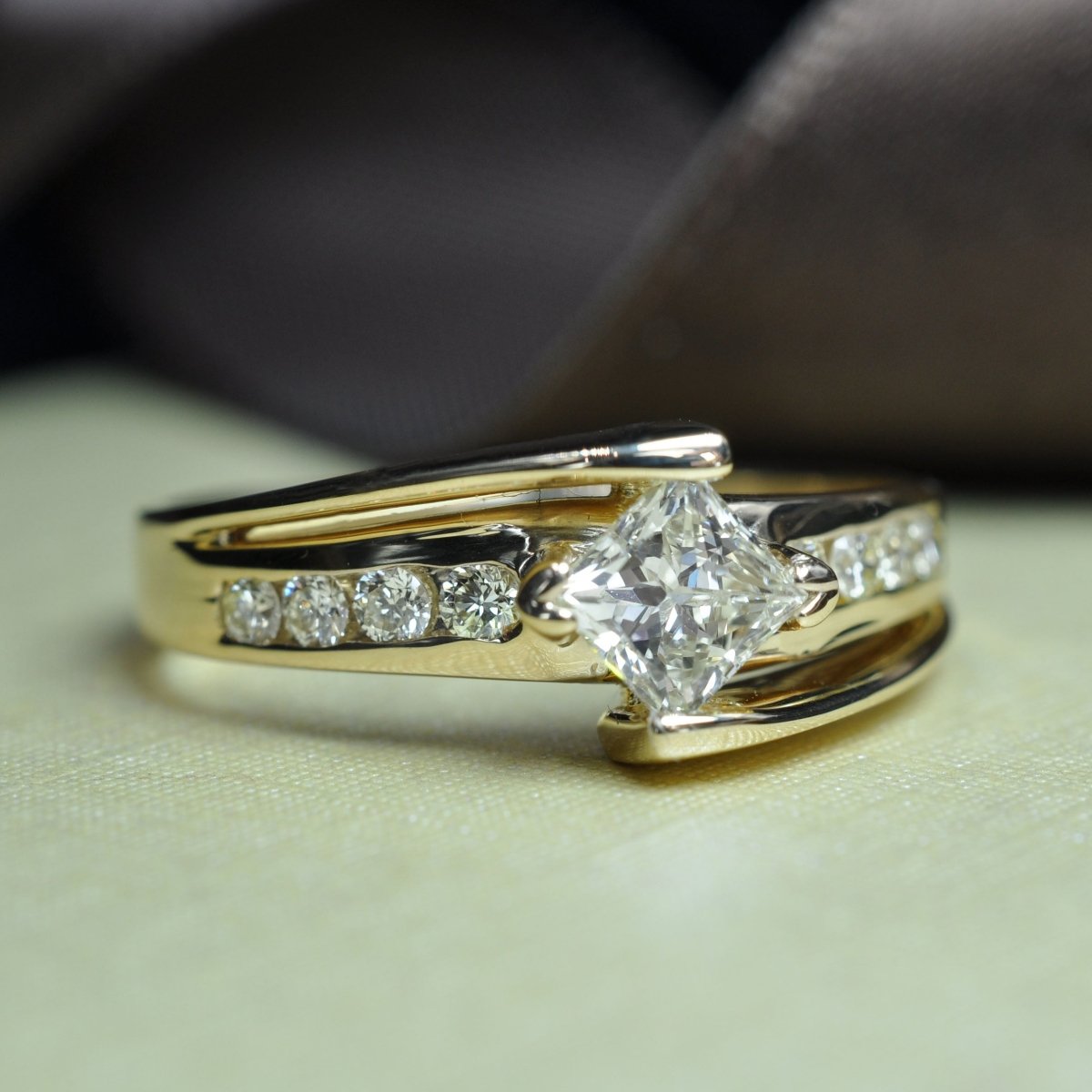 0.60-1.75 CT Round &amp; Princess Cut Diamonds - Engagement Ring - Primestyle.com