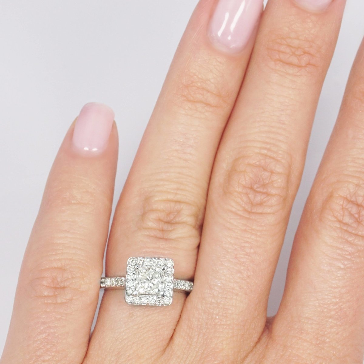 0.75-1.90 CT Round &amp; Princess Cut Diamonds - Engagement Ring - Primestyle.com